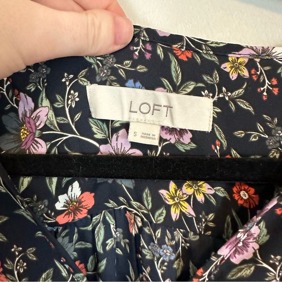 Loft | Floral Long Sleeve Ruffle Hem Blouse Size Small Women's - Picture 2 of 6